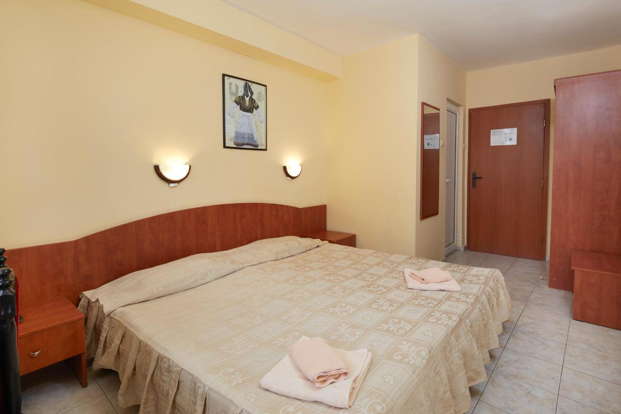 Family Hotel Andreev Nesebar Exterior foto